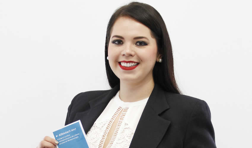 Paloma Guerra, catedrática del departamento de Bioquímica