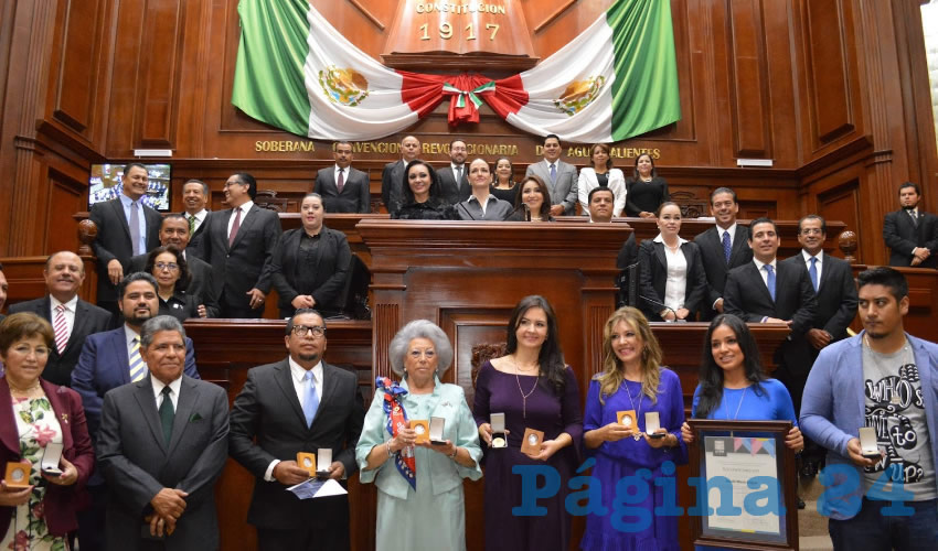 El Pleno de la LXIII Legislatura del Congreso del Estado de Aguascalientes reconoció a ciudadanos que destacan en diversos ámbitos