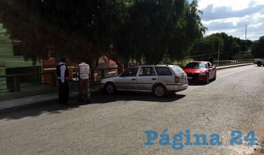 El segundo caso se registró alrededor de las 15:40 horas, a la salida del estacionamiento de la tienda Aurrerá de la colonia Cinco Señores, por el lado de la calle Luis Moya, que da a la colonia Zona A, La Encantada, del municipio de Zacatecas.