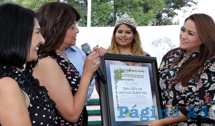 La alcaldesa mencionó orgullosa que Aguascalientes y Comercio, California, tienen alrededor de 50 años de hermandad
