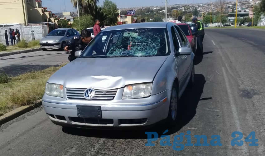 Ángel “N” “N” fue embestido por el automóvil Volkswagen Jetta, que conducía Israel Gerardo Reyes Delgado