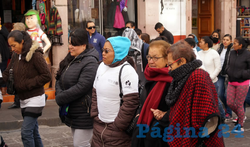 Ahora incluso comprar víveres se ha vuelto una misión casi imposible para los adultos mayores/Foto: Archivo Página 24 Zacatecas