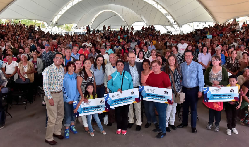 El Gobierno del Estado trabaja de la mano con la poblaci&oacute;n para fortalecer el tejido que da sustento a la convivencia familiar