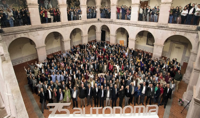 Francisco Javier Avelar González llamó a la constante búsqueda del respeto de esta garantía, baluarte de la educación universitaria