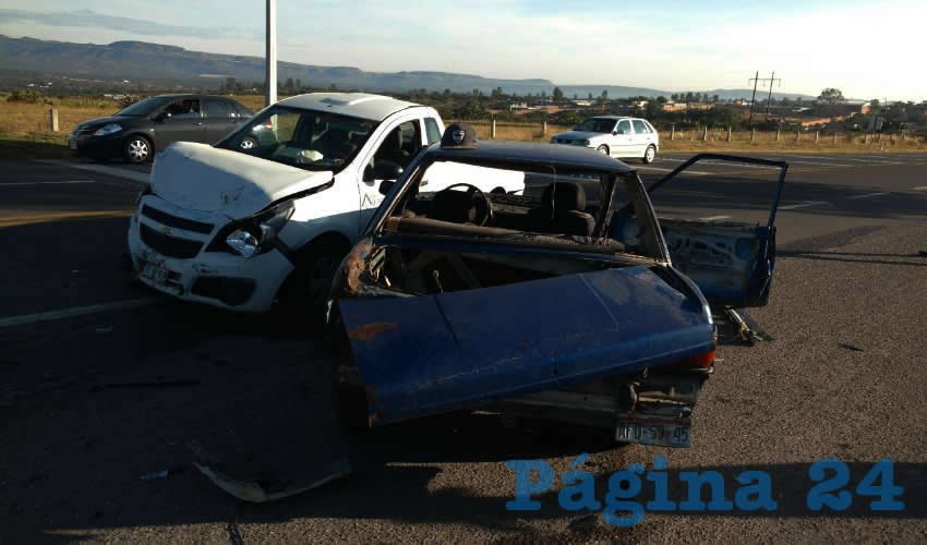 El Tsuru se estampó contra la Tornado al intentar la conductora virar a la izquierda