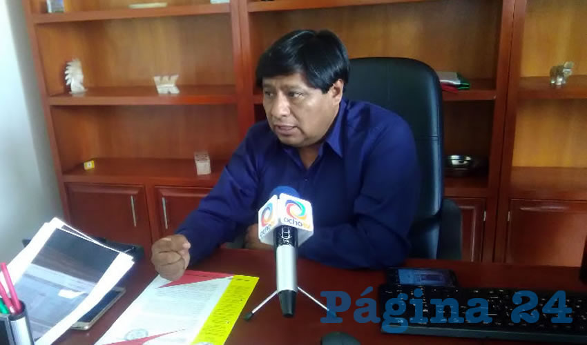 “Nos depositaron el incremento (una parte) en octubre, pero falta el retroactivo que es el que nos asegura todo el proceso del incremento”, denunció el secretario del Suacobaej, Epifanio Méndez, quien dijo que no dudarán en hacer otro paro de labores para presionar por lo que tienen derecho/Foto: Elizabeth Ríos Chavarría