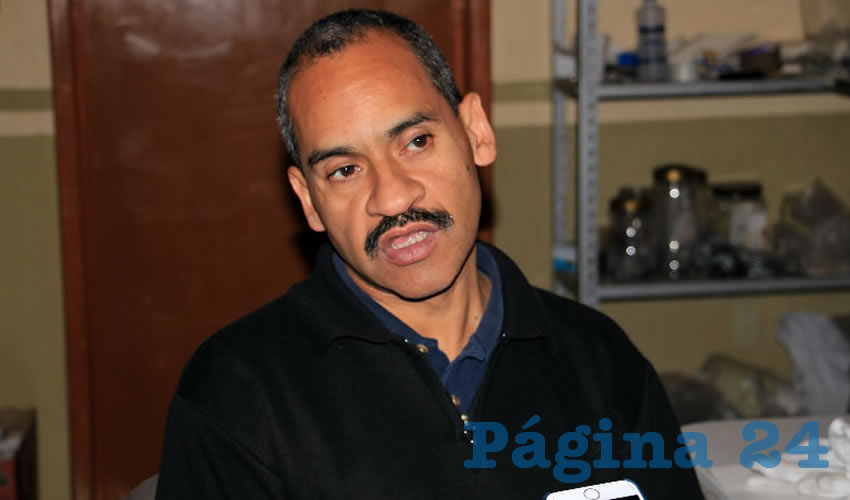 Jaime Robledo Martínez, encargado de documentos de la Fototeca de Zacatecas “Pedro Valtierra” (Foto: Rocío Castro Alvarado)