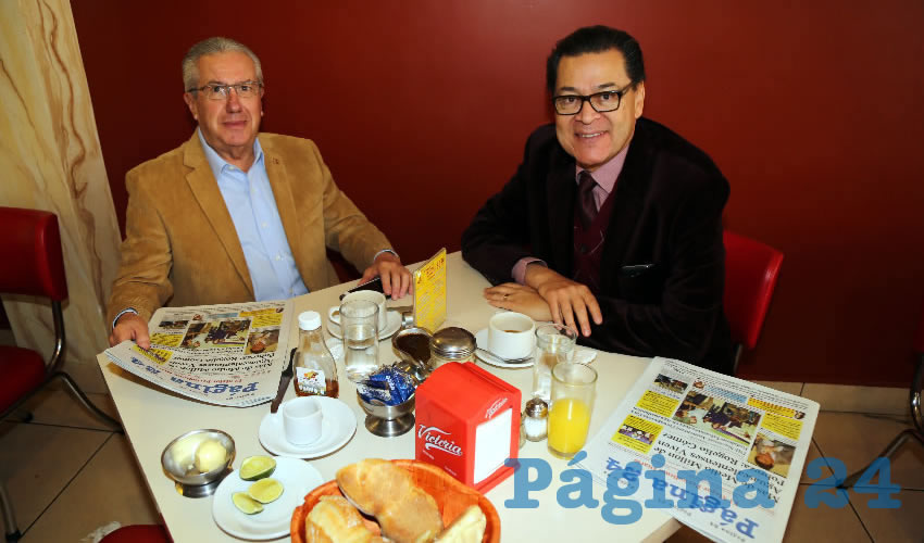 En el restaurante Mitla almorzaron Gonzalo García Buenrostro, delegado de la Procuraduría Agraria, y Francisco Sánchez de Lira, delegado de Banobras