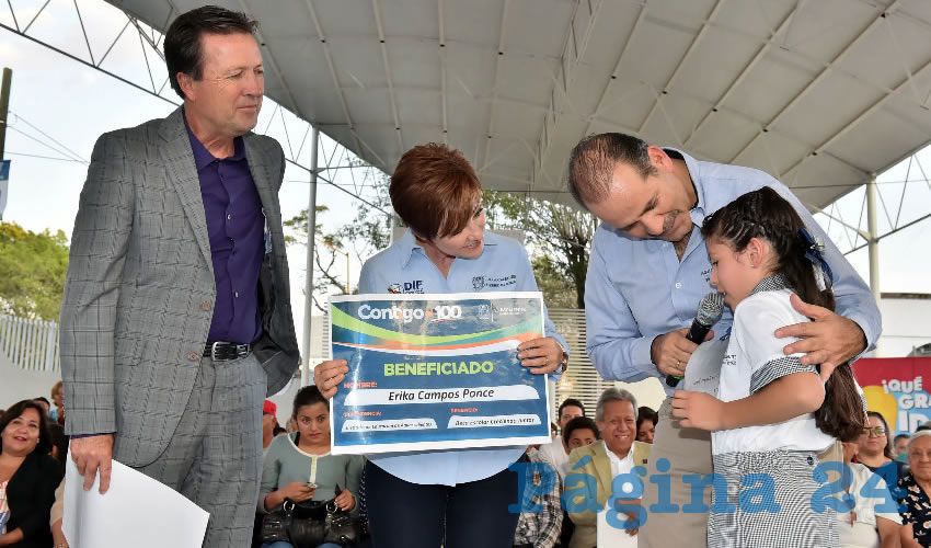 El programa Contigo al 100 ofrece a la poblaci&oacute;n servicios como atenci&oacute;n m&eacute;dica, asesor&iacute;a psicol&oacute;gica, an&aacute;lisis cl&iacute;nicos y mastograf&iacute;as, entre otros