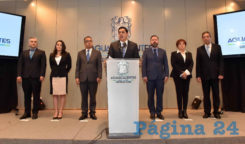 El secretario general de Gobierno, Javier Lu&eacute;vano N&uacute;&ntilde;ez, anunci&oacute; cambios en el Gabinete Estatal (Foto: Eddylberto Lu&eacute;vano Santill&aacute;n)