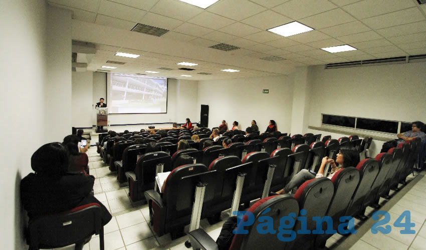 A cuatro décadas de haber iniciado con la impartición del idioma inglés, la institución ya cuenta con una tradición en la enseñanza del alemán, francés, italiano, japonés y español para extranjeros