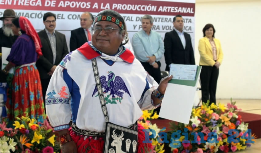 Durante el presente año, artesanos de la entidad han recibido apoyos federales por más de tres millones 400 mil pesos