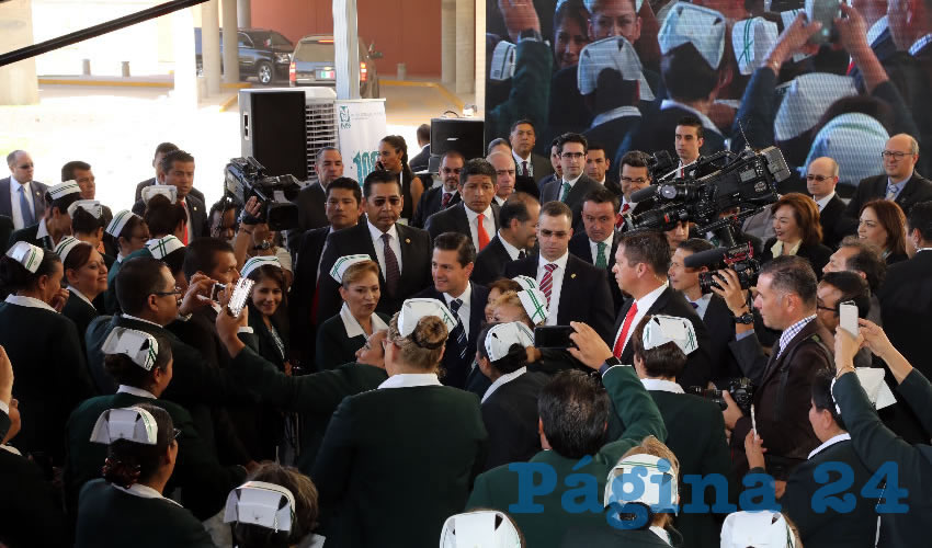 La 108 Asamblea General del IMSS, realizada en Aguascalientes, ante el presidente de la República, Enrique Peña Nieto, y el gobernador del Estado, Martín Orozco Sandoval