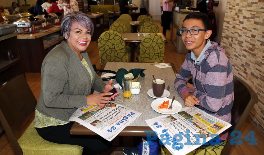 Olivia Navarro Parga y su hijo Eduardo Quiroz Navarro compartieron el pan y la sal en el restaurante del Hotel Medrano