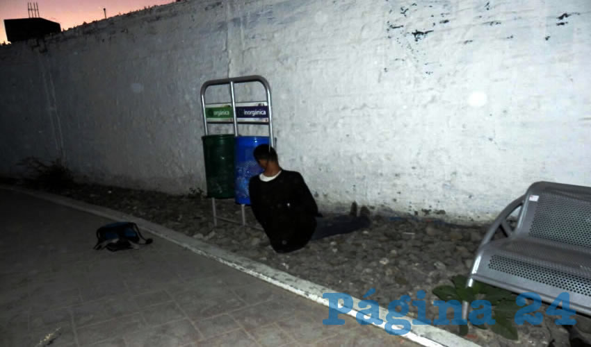 Un desconocido se ahorcó atando un lazo a una estructura para botes de basura, a un costado del bulevar Adolfo Ruiz Cortines