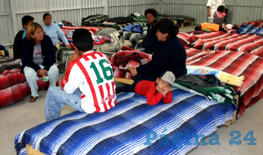 Adem&aacute;s de un lugar donde dormir, en el refugio se les ofrece atenci&oacute;n m&eacute;dica, alimentos calientes, regaderas y servicio sanitario