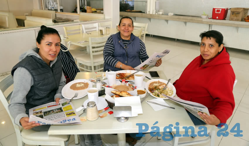 En el restaurante Del Centro compartieron el pan y la sal Arlette Sandoval Bolaños, Alma Delia Castorena Moreno y María Guadalupe Guardado Morales