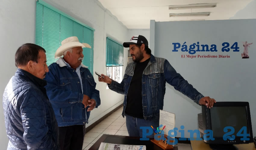 Amaro Hernández también señaló a Página 24: “Ahí se comprometió Peña, fue como en enero, a que en junio para tal día yo les entrego el Centro Social funcionando, es cosa que ya dejó la presidencia y ahí está a medio construir” (Foto Merari Martínez Castro)