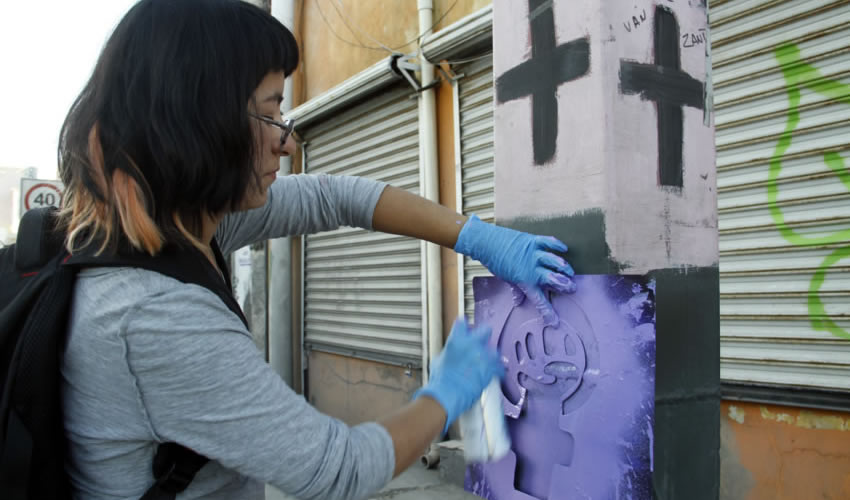 Una causa de la violencia contra las mujeres es el desconocimiento de los derechos que se tienen como féminas y de las leyes que las protegen