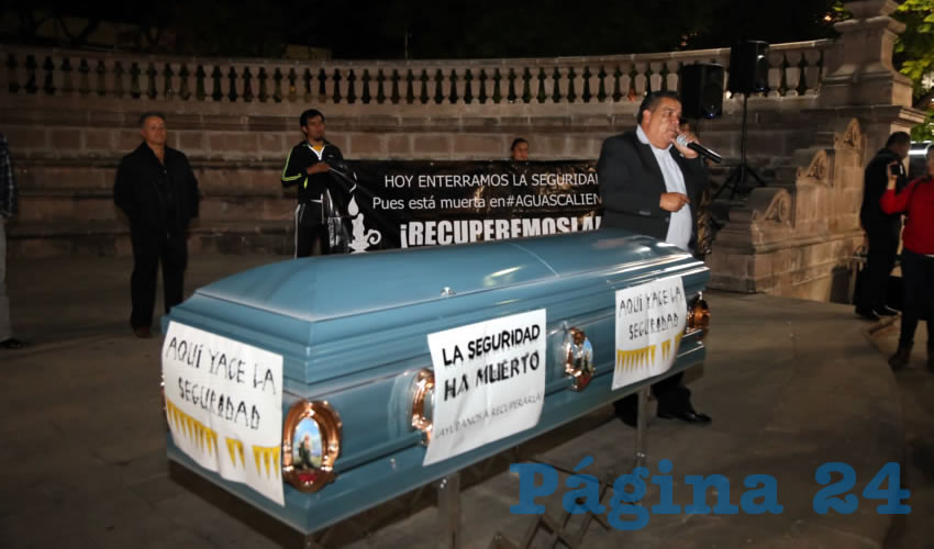 Iba adentro “la seguridad” para ser sepultada.