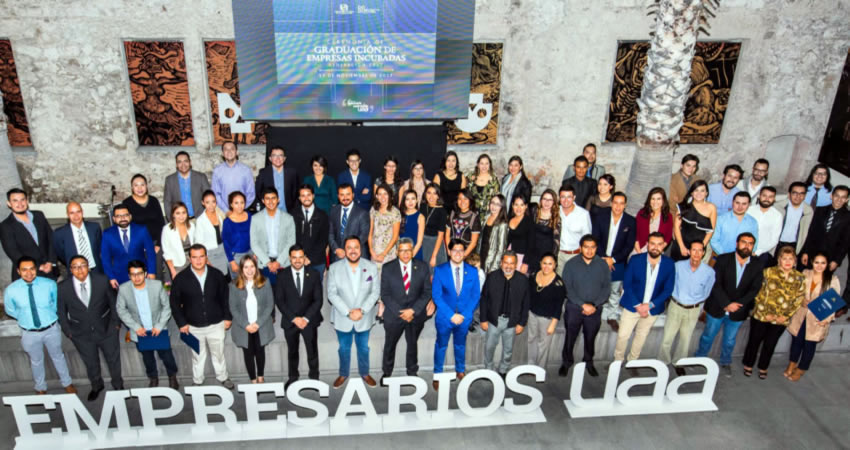 Los beneficiados, a través de la Secretaría de Economía Social y Turismo Municipal, podrán acceder a un financiamiento de hasta 500 mil pesos con Nacional Financiera