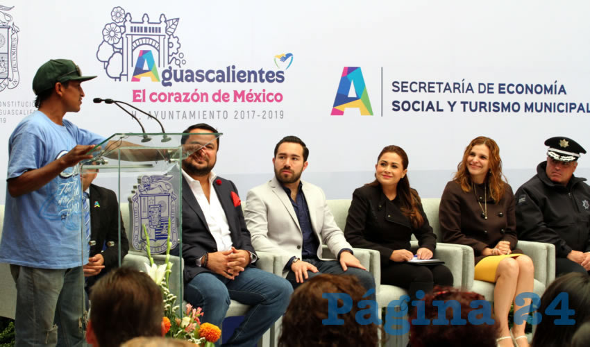 La alcaldesa Tere Jim&eacute;nez hizo entrega de cerca de 300 apoyos financieros para impulsar el inicio y fortalecimiento de nuevos negocios
