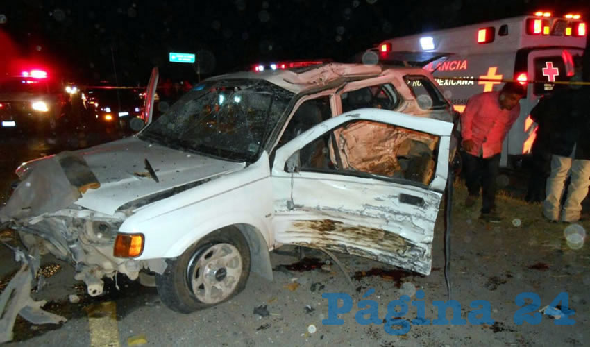 El joven conductor de esta camioneta provoc&oacute; el fatal accidente y poco despu&eacute;s el falleci&oacute;