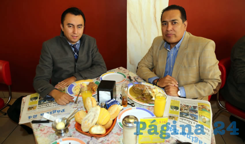 En el Mitla compartieron el primer alimento del día Alan Capetillo Salas y Guillermo Alaniz de León, diputado local por el PAN