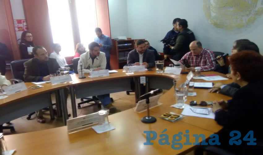 Diputados de la Comisión de Asuntos Metropolitanos dieron entrada a la iniciativa de ley que busca regular el ruido excesivo en todo el estado; falta que sea revisado por otros órganos legislativos y puesta a discusión en el pleno para que se convierta en realidad/Foto: Elizabeth Ríos Chavarría
