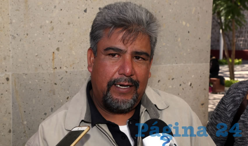 Sergio Barajas, vendedor del Agropecuario (Foto: Eddylberto Luévano Santillán)