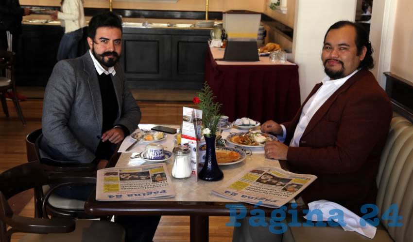 Se reunieron para el proyecto Noche Lírica en Vísperas del Concierto de China, en Sanborns Francia, Óscar Filorio y Jorge Aguilera Hernández