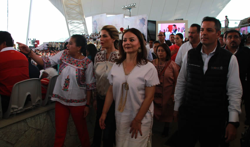 Oaxaca, Oaxaca.- El primer año de gobierno del priísta Alejandro Murat Hinojosa se convirtió en el más violento para las mujeres y niñas (Foto: Arturo Pérez Alfonso/ Cuartoscuro)