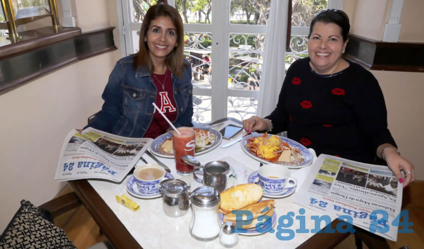 En Sanborns Francia compartieron el primer alimento del día Karla Ayón Ramírez y Marina Padilla Verdín
