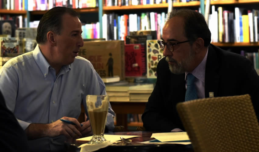 José Antonio Meade, precandidato del PRI, se reunió con el presidente de Nueva Alianza, Luis Castro Obregón (Foto: Especial)