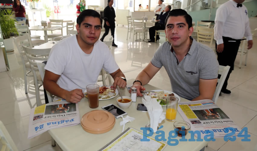 Cristián Castillo Amador y Omar Campos Amador compartieron el pan y la sal en el restaurante Del Centro
