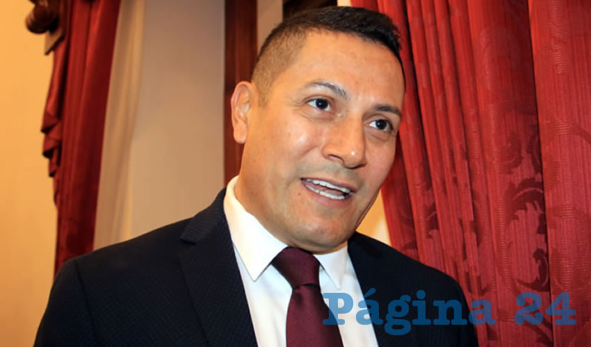 José Juan Estrada Hernández, titular de la Secretaría del Zacatecano Migrante (Foto Rocío Castro)