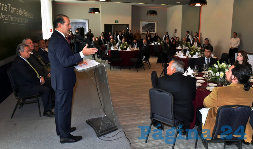El gobernador Mart&iacute;n Orozco Sandoval refrend&oacute; su compromiso para conservar y mejorar las condiciones que les permitan generar m&aacute;s empleos, y que sus inversiones sean redituables