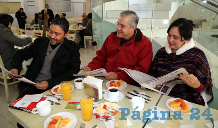 Marco Díaz Díaz, Rodolfo Macías Pasillas y Sandra Edith Díaz Díaz compartieron el pan y la sal en el restaurante Del Centro