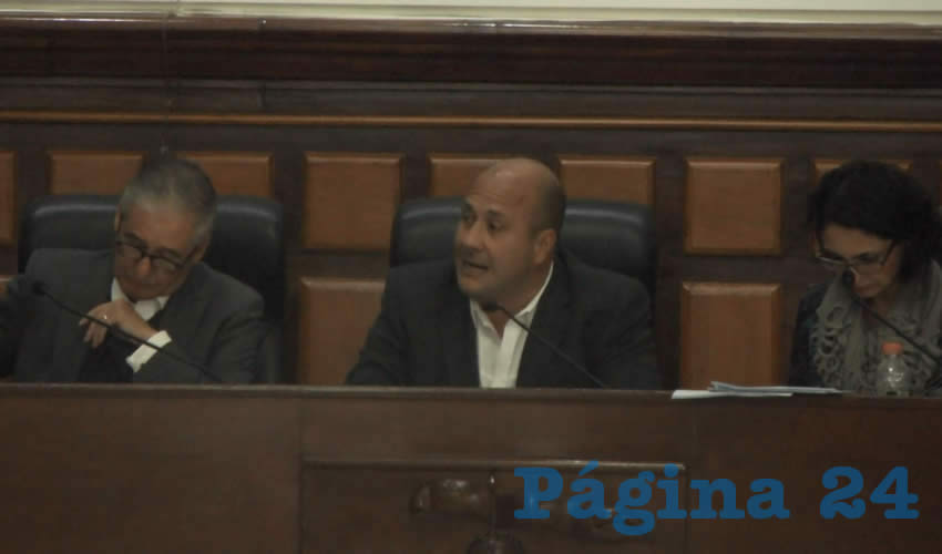 En el cabildo se aprobaron 60 planes parciales de desarrollo en los que se prevé la construcción de vivienda vertical en zonas en donde se cuente con redes de transporte público en las inmediaciones así como otro tipo de servicios, con el fin de “repoblar la ciudad”