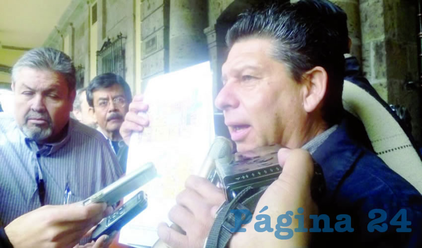 Alejandro Cárdenas, presidente del Parlamento de Colonias, acusó que los planes parciales impuestos por el presidente Enrique Alfaro son arbitrarios, autoritarios e ilegales, ya que la supuesta consulta para determinar el rumbo de la ciudad resultó ser “una simulación”/Foto: Francisco Tapia 