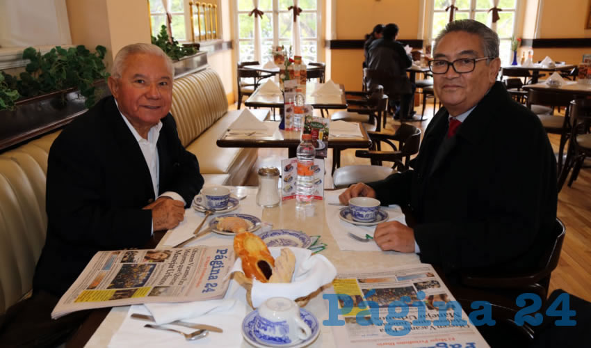 En Sanborns Francia se reunieron Juan Salgado Brito, titular de la Unidad del Enlace Federal y Coordinación con Entidades Federativas de la Secretaría de Gobernación (Segob); y Armando Romero Rosales, delegado de la Segob en Guanajuato