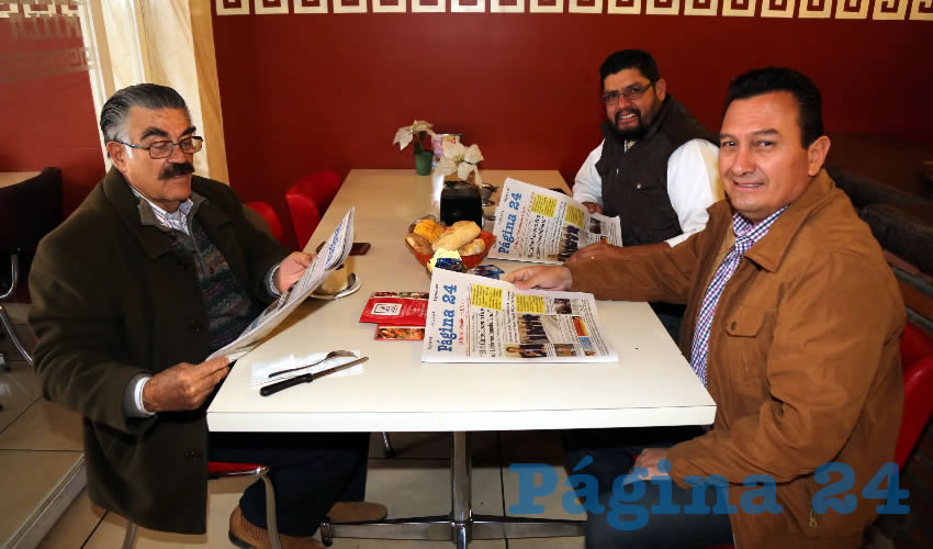 En el restaurante Del Centro compartieron el pan y la sal Nila Duarte Ramírez y Adriana Espinosa González, visitante de la Ciudad de México