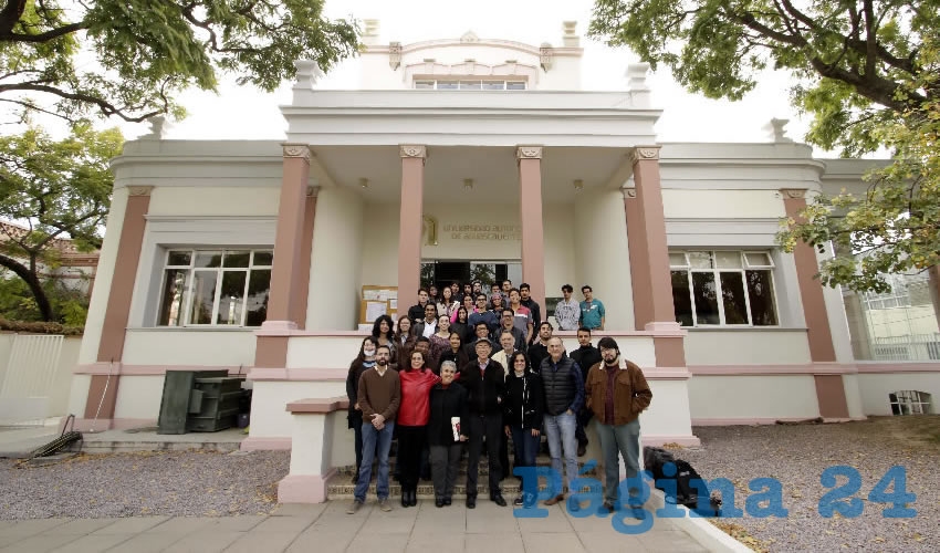 Como parte de las actividades acad&eacute;micas y de vinculaci&oacute;n de la Universidad Aut&oacute;noma de Aguascalientes, se brindaron cursos de actualizaci&oacute;n acad&eacute;mica a profesores y alumnos