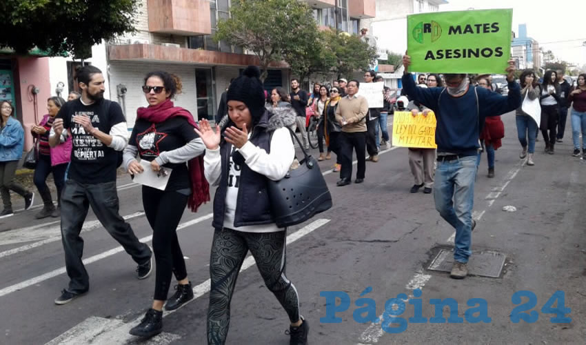 La indignación se da en varios lugares del país, luego de que los diputados y senadores aprobaron la ley que regula el uso de las fuerzas armadas en labores de seguridad pública