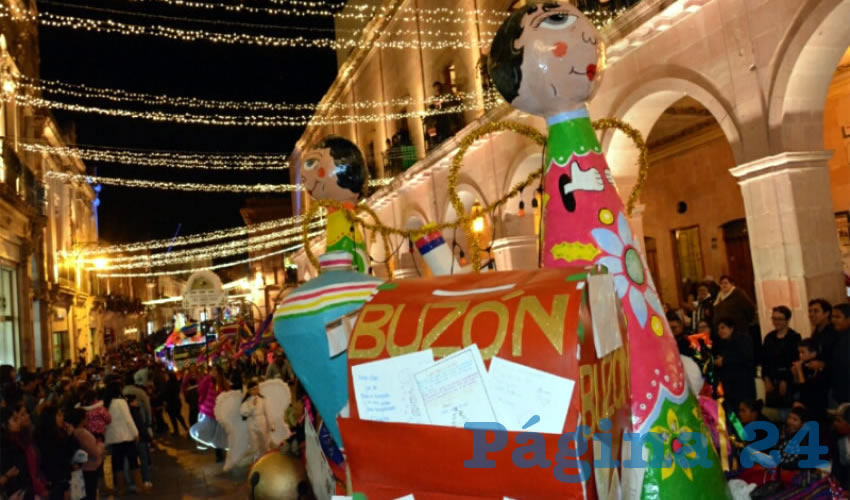 El SEDIF premia a las y los ganadores de los Concursos de Carros Alegóricos y Árboles Navideños