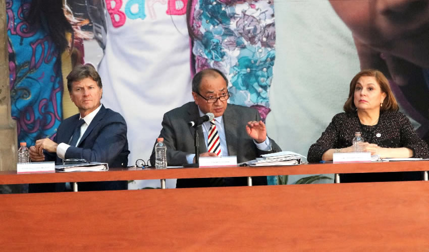En la Tercera Sesi&oacute;n del Sistema Nacional de Protecci&oacute;n Integral de Ni&ntilde;as, Ni&ntilde;os y Adolescentes, Otto Granados Rold&aacute;n coment&oacute; que la SEP impulsa el derecho al desarrollo de los menores