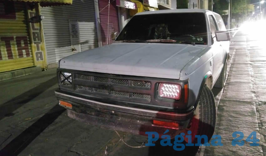 La mujer fue arrollada por esta camioneta Blazer, pero afortunadamente no requiri&oacute; hospitalizaci&oacute;n