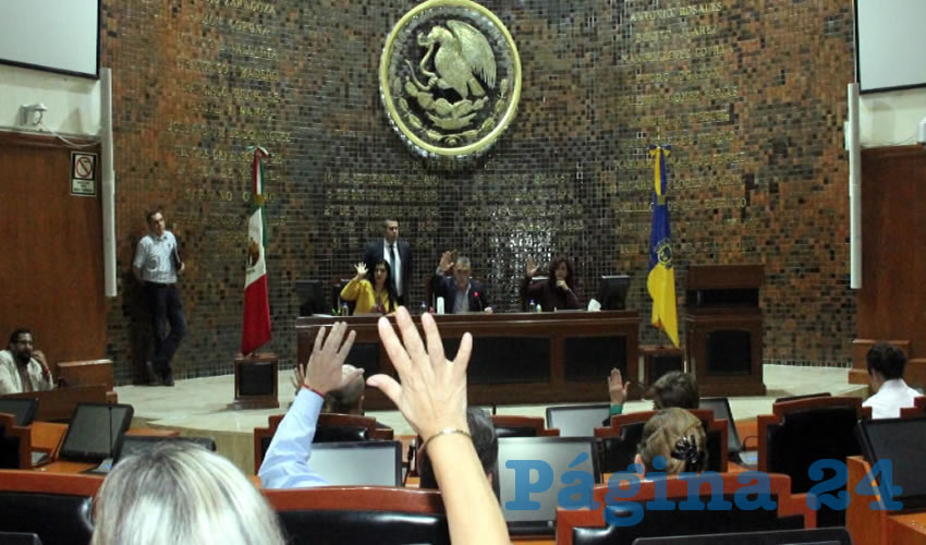 La suspensión provisional tendrá veredicto final el 28 de diciembre; en caso de que se niegue la suspensión al proceso por parte de un quejoso, Gerardo de la Cruz Tovar –electo ayer por diputados locales– podrá tomar protesta como fiscal anticorrupción; en caso contrario, el proceso tendría que reponerse para incluir a Gabriel Valencia en una nueva terna/Foto: Cortesía 