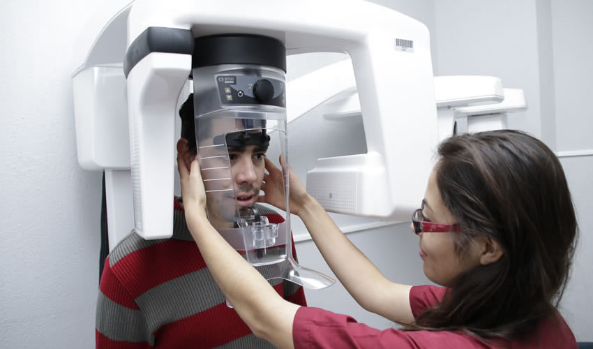 El ortopantomógrafo realiza radiografías de mejor calidad y en menor tiempo