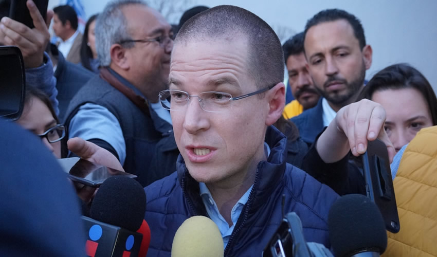 Ricardo Anaya, precandidato a la presidencia de la república por la alianza Por México al Frente, dijo durante su visita a la capital del estado de Zacatecas, que de llegar a ganar la elección, una de las primeras tareas será terminar con la corrupción que impera en el país (Foto Merari Martínez Castro)